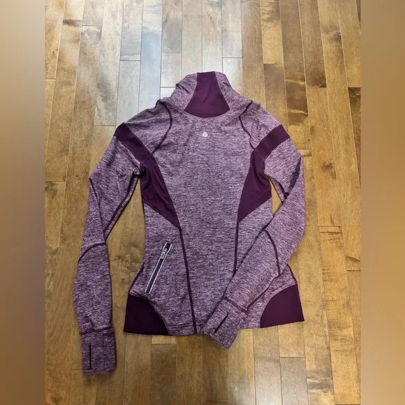 Lululemon - Picture 2 of 2